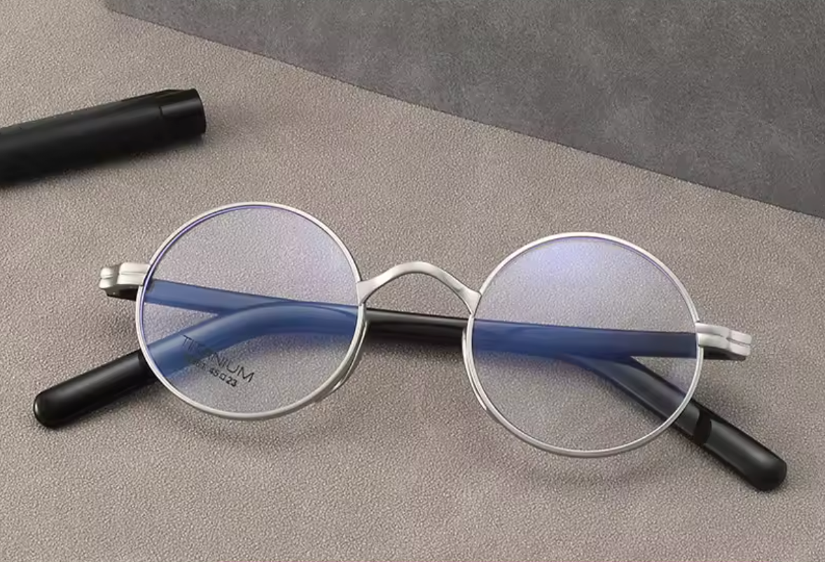 Photochromic Pure Titanium Round Frame Handmade Eyeglasses-Sevenedge Perfect Gifts